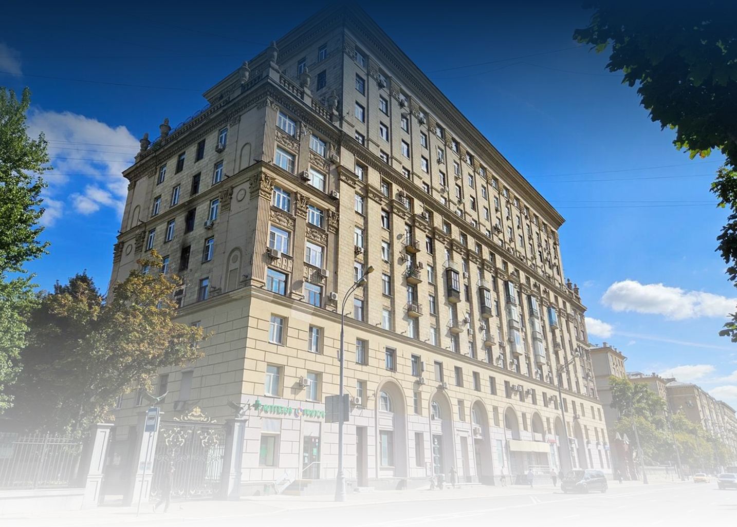 Город выставил на торги просторное помещение для медклиники на Ленинградском проспекте